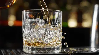 Veo 3.1 Lite on the liquid pour: did not deliver
